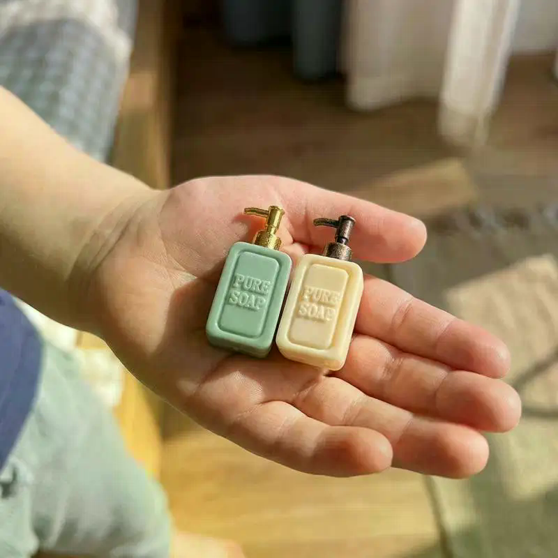 Miniature Soap Dispenser Dollh - Kids Education Room avaliação e preço